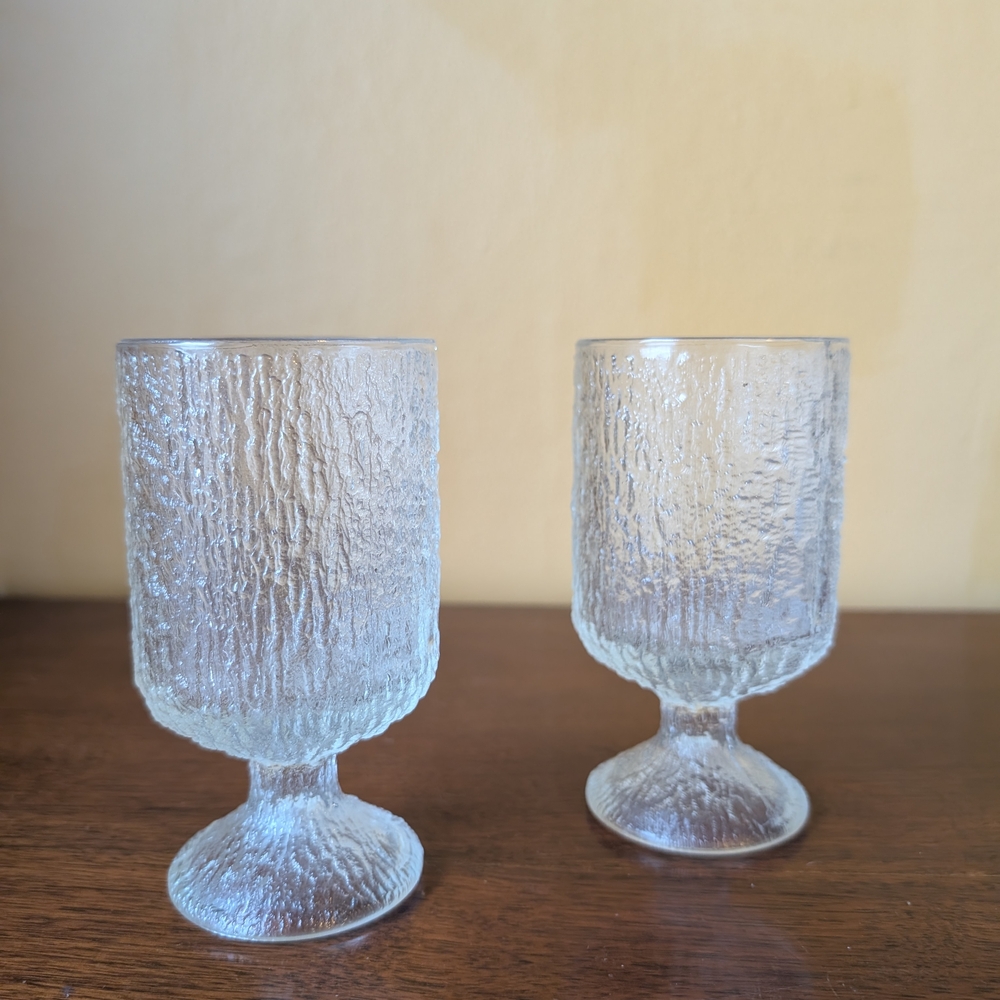 Set of 2 Indiana Glass Crystal Ice Wine Glasses Vintage Textured Embossed MCM